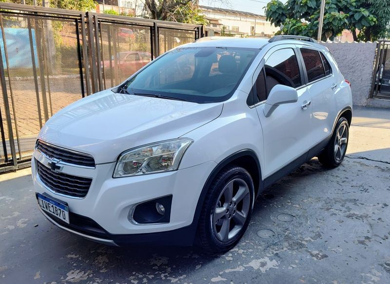 CHEVROLET TRACKER LTZ 1.8 16V 4×2 2014/2015 RENNER AUTOMÓVEIS LAJEADO / Carros no Vale