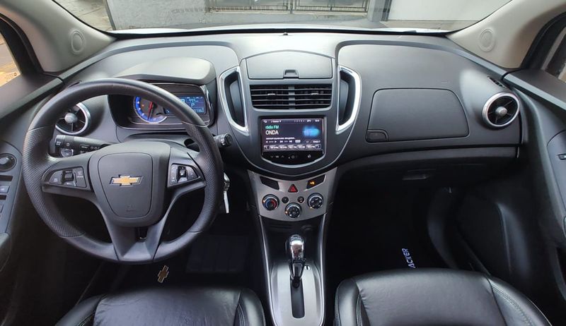 CHEVROLET TRACKER LTZ 1.8 16V 4×2 2014/2015 RENNER AUTOMÓVEIS LAJEADO / Carros no Vale