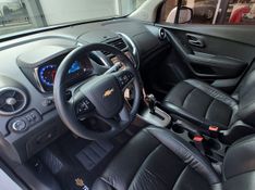 CHEVROLET TRACKER LTZ 1.8 16V 4×2 2014/2015 RENNER AUTOMÓVEIS LAJEADO / Carros no Vale