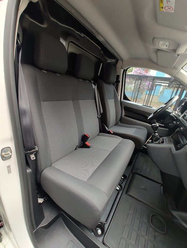 Peugeot Expert Business Pack 1.6 Turbo 2020/2021 RENNER AUTOMÓVEIS LAJEADO / Carros no Vale