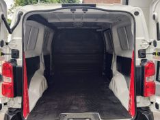 Peugeot Expert Business Pack 1.6 Turbo 2020/2021 RENNER AUTOMÓVEIS LAJEADO / Carros no Vale
