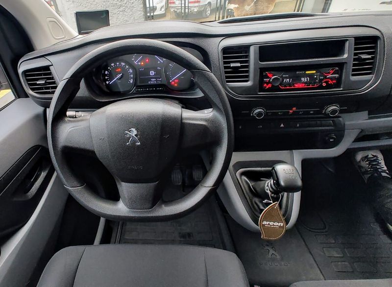 Peugeot Expert Business Pack 1.6 Turbo 2020/2021 RENNER AUTOMÓVEIS LAJEADO / Carros no Vale