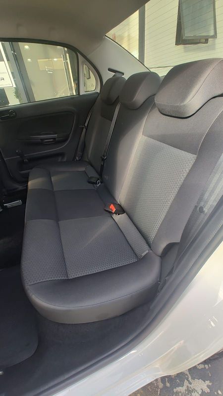 VOLKSWAGEN VOYAGE 1.0 12V 2022/2023 RENNER AUTOMÓVEIS LAJEADO / Carros no Vale