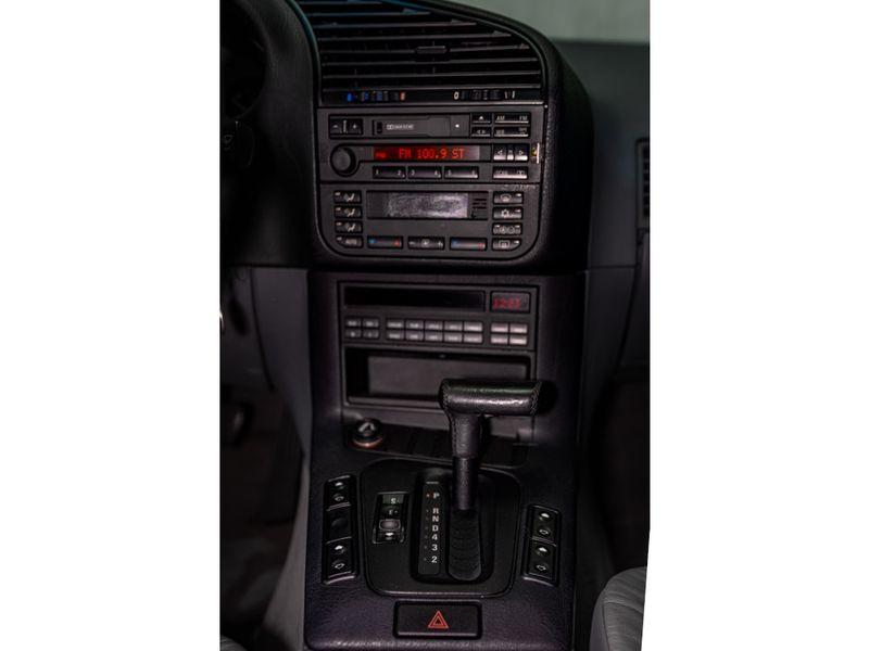 BMW 328i 2.8 SEDAN 24V 1996/1996 PASTORE CAR COLLECTION BENTO GONÇALVES / Carros no Vale