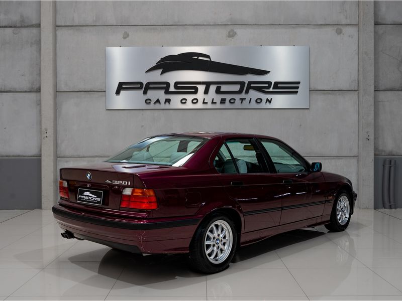 BMW 328i 2.8 SEDAN 24V 1996/1996 PASTORE CAR COLLECTION BENTO GONÇALVES / Carros no Vale