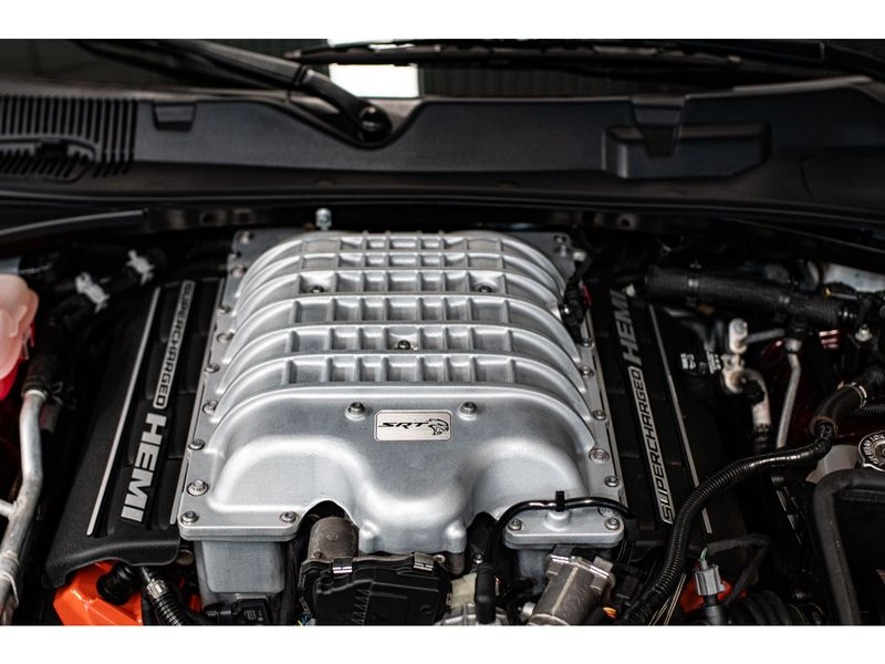 DODGE CHALLENGER 6.2 V8 HEMI SRT HELLCAT TORQUEFLITE 2019/2019 PASTORE CAR COLLECTION BENTO GONÇALVES / Carros no Vale