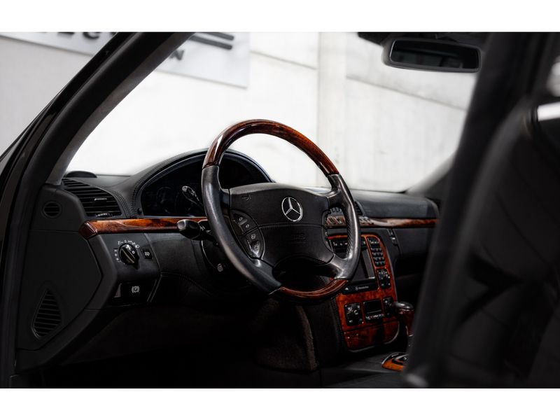 MERCEDES-BENZ S 600 6.0 L V12 2001/2002 PASTORE CAR COLLECTION BENTO GONÇALVES / Carros no Vale