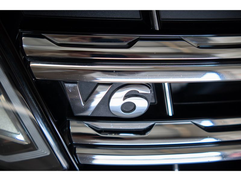 VOLKSWAGEN AMAROK 2.0 TRENDLINE 4X4 CD 16V TURBO INTERCOOLER 2018/2018 PASTORE CAR COLLECTION BENTO GONÇALVES / Carros no Vale