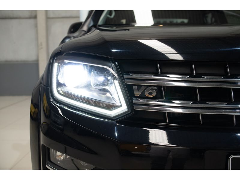 VOLKSWAGEN AMAROK 2.0 TRENDLINE 4X4 CD 16V TURBO INTERCOOLER 2018/2018 PASTORE CAR COLLECTION BENTO GONÇALVES / Carros no Vale