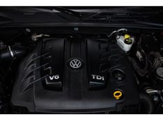 VOLKSWAGEN AMAROK 2.0 TRENDLINE 4X4 CD 16V TURBO INTERCOOLER 2018/2018 PASTORE CAR COLLECTION BENTO GONÇALVES / Carros no Vale