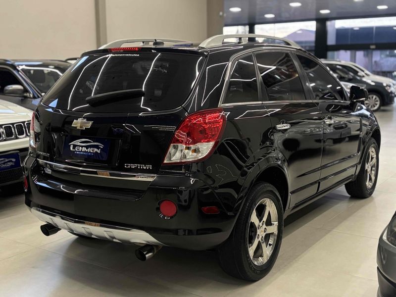 CHEVROLET CAPTIVA 3.0 SFI AWD V6 24V 2010/2011 LEHMEN VEÍCULOS VENÂNCIO AIRES / Carros no Vale