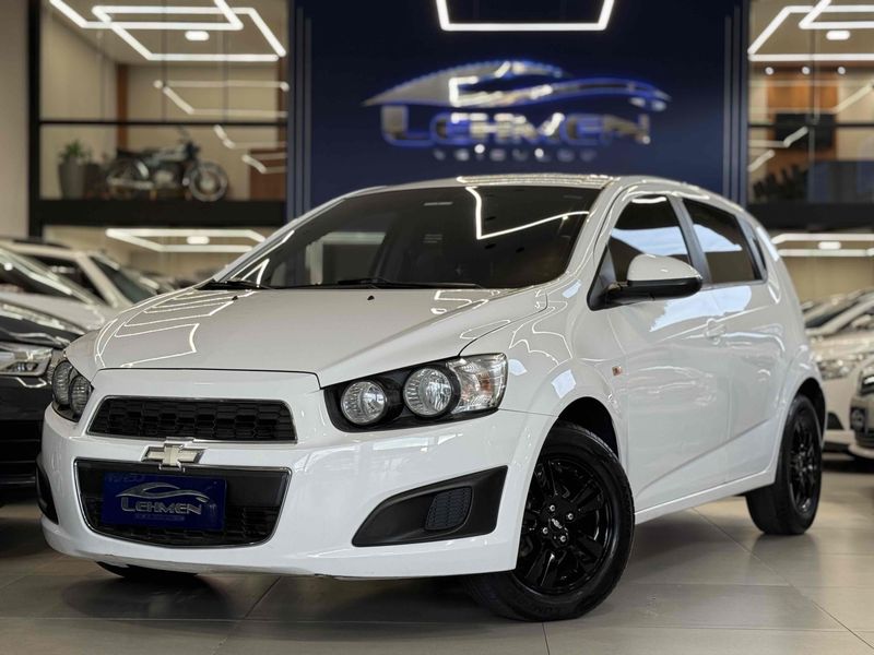 CHEVROLET SONIC 1.6 LT 16V 2012/2013 LEHMEN VEÍCULOS VENÂNCIO AIRES / Carros no Vale