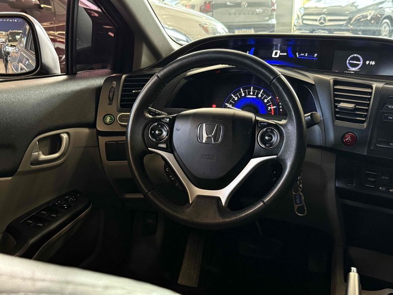 HONDA CIVIC 2.0 LXR 16V 2015/2015 LEHMEN VEÍCULOS VENÂNCIO AIRES / Carros no Vale