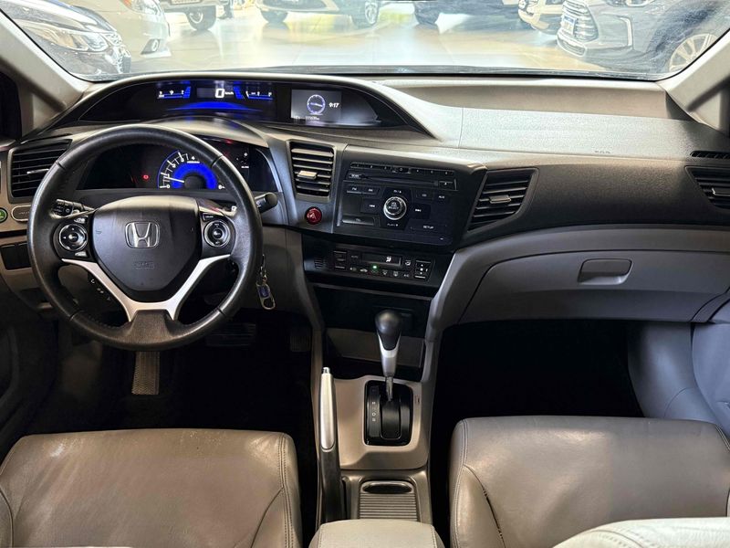 HONDA CIVIC 2.0 LXR 16V 2015/2015 LEHMEN VEÍCULOS VENÂNCIO AIRES / Carros no Vale