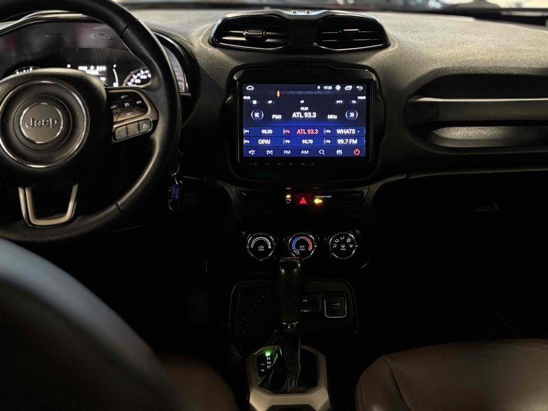 JEEP RENEGADE 1.8 16V 2016/2016 LEHMEN VEÍCULOS VENÂNCIO AIRES / Carros no Vale