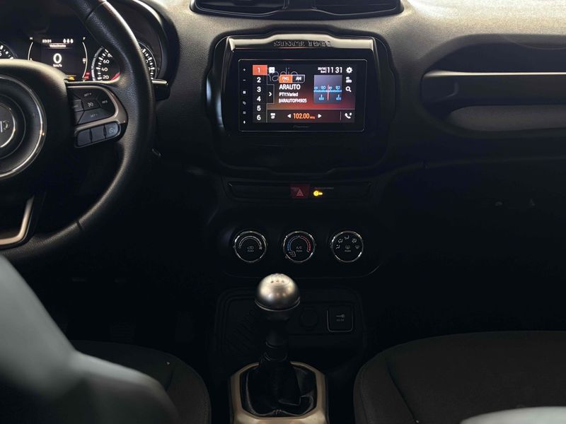 JEEP RENEGADE 1.8 16V 2016/2016 LEHMEN VEÍCULOS VENÂNCIO AIRES / Carros no Vale