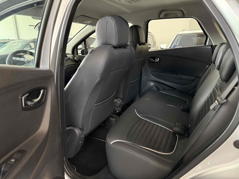 RENAULT CAPTUR 1.6 16V SCE INTENSE X-TRONIC 2019/2019 LEHMEN VEÍCULOS VENÂNCIO AIRES / Carros no Vale