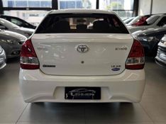 TOYOTA ETIOS 1.5 XS SEDAN 16V 2018/2018 LEHMEN VEÍCULOS VENÂNCIO AIRES / Carros no Vale
