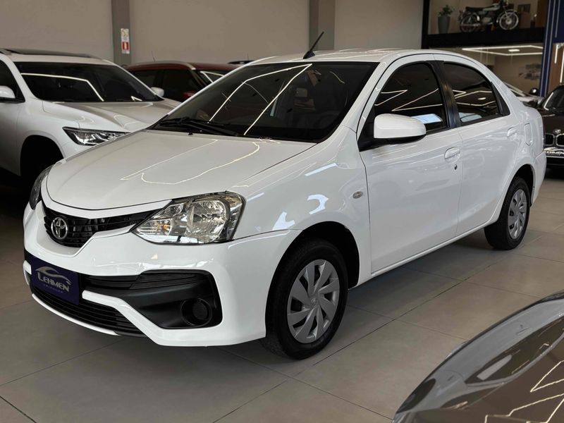 TOYOTA ETIOS 1.5 XS SEDAN 16V 2018/2018 LEHMEN VEÍCULOS VENÂNCIO AIRES / Carros no Vale