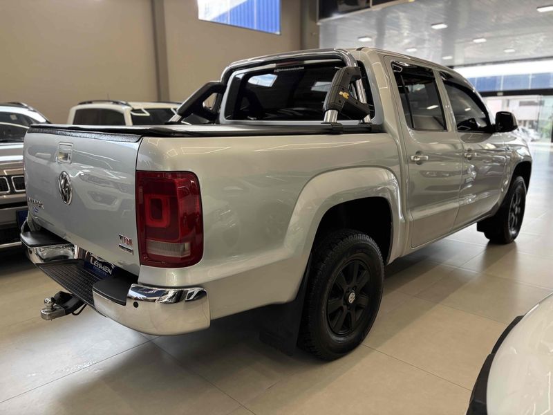 VOLKSWAGEN AMAROK 2.0 4X4 CD 16V TURBO INTERCOOLER 2013/2014 LEHMEN VEÍCULOS VENÂNCIO AIRES / Carros no Vale