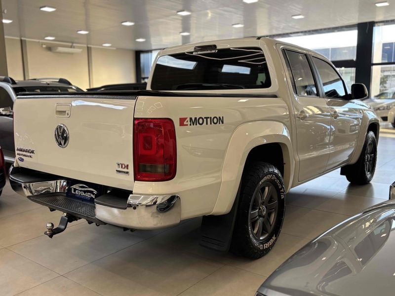 VOLKSWAGEN AMAROK 2.0 TRENDLINE 4X4 CD 16V TURBO INTERCOOLER 2015/2015 LEHMEN VEÍCULOS VENÂNCIO AIRES / Carros no Vale