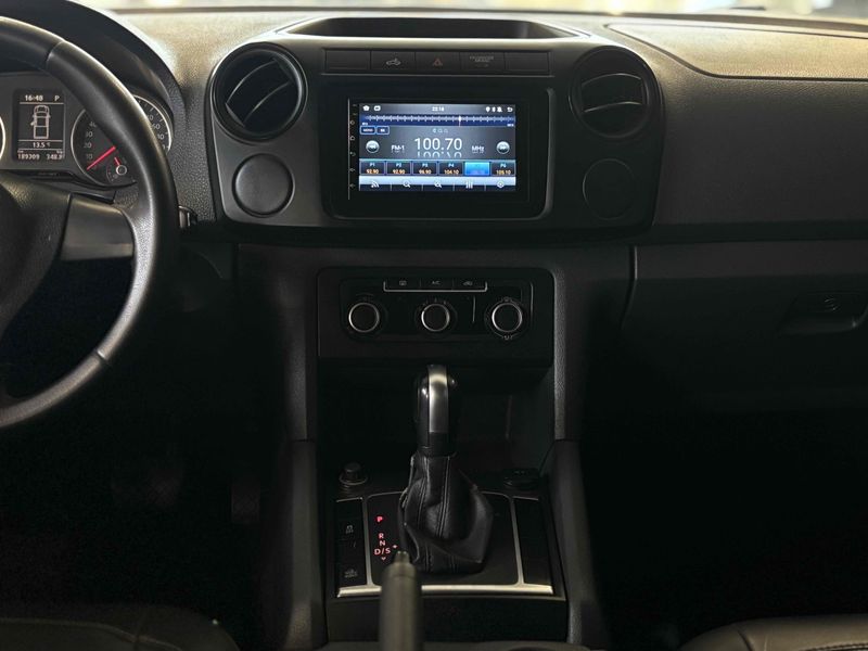 VOLKSWAGEN AMAROK 2.0 TRENDLINE 4X4 CD 16V TURBO INTERCOOLER 2015/2015 LEHMEN VEÍCULOS VENÂNCIO AIRES / Carros no Vale