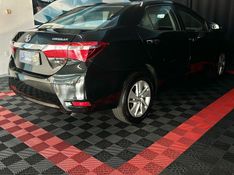 Toyota COROLLA GLi 1.8 2017/2017 SÉRGIO VEÍCULOS TEUTÔNIA / Carros no Vale