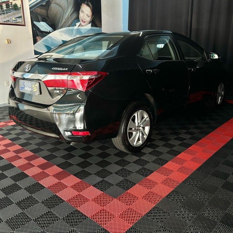 Toyota COROLLA GLi 1.8 2017/2017 SÉRGIO VEÍCULOS TEUTÔNIA / Carros no Vale