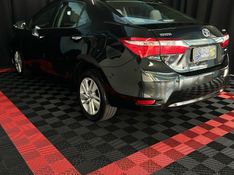 Toyota COROLLA GLi 1.8 2017/2017 SÉRGIO VEÍCULOS TEUTÔNIA / Carros no Vale