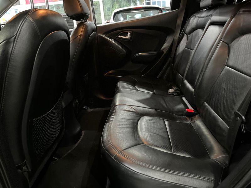 Hyundai Ix35 2.0 16v 2014/2015 SIM AUTOMÓVEIS ROLANTE / Carros no Vale