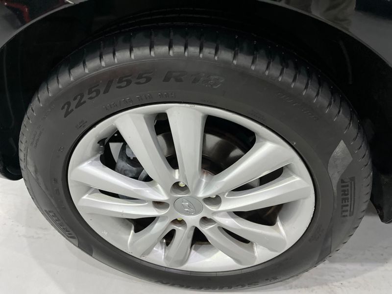Hyundai Ix35 2.0 16v 2014/2015 SIM AUTOMÓVEIS ROLANTE / Carros no Vale