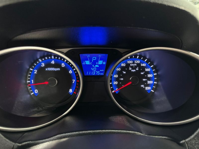 Hyundai Ix35 B 2013/2014 SIM AUTOMÓVEIS ROLANTE / Carros no Vale