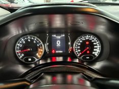Jeep Renegade 1.8 16v Sport 2015/2016 SIM AUTOMÓVEIS ROLANTE / Carros no Vale
