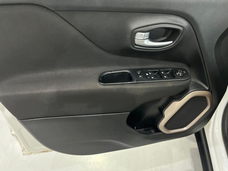 Jeep Renegade 2.0 16v Turbo Sport 4×4 2015/2016 SIM AUTOMÓVEIS ROLANTE / Carros no Vale