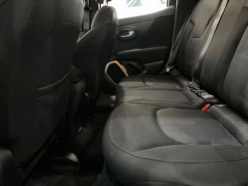 Jeep Renegade 2.0 16v Turbo Sport 4×4 2015/2016 SIM AUTOMÓVEIS ROLANTE / Carros no Vale
