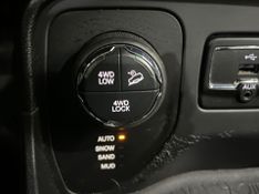 Jeep Renegade 2.0 16v Turbo Sport 4×4 2015/2016 SIM AUTOMÓVEIS ROLANTE / Carros no Vale