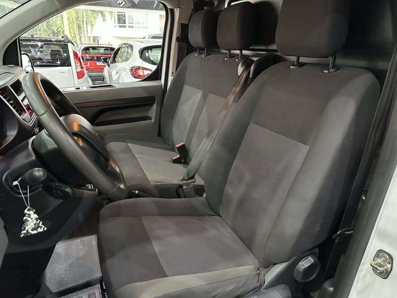 Peugeot Expert Business Pack 2020/2021 SIM AUTOMÓVEIS ROLANTE / Carros no Vale