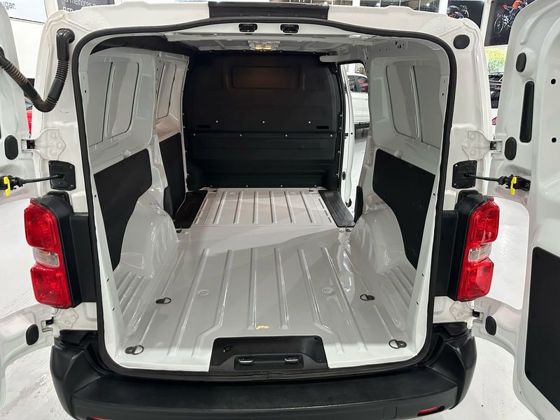 Peugeot Expert Business Pack 2020/2021 SIM AUTOMÓVEIS ROLANTE / Carros no Vale