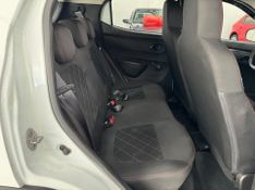 Renault Kwid Zen 1.0 12v 2019/2020 SIM AUTOMÓVEIS ROLANTE / Carros no Vale