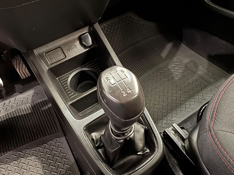 Renault Kwid Zen 1.0 12v 2019/2020 SIM AUTOMÓVEIS ROLANTE / Carros no Vale