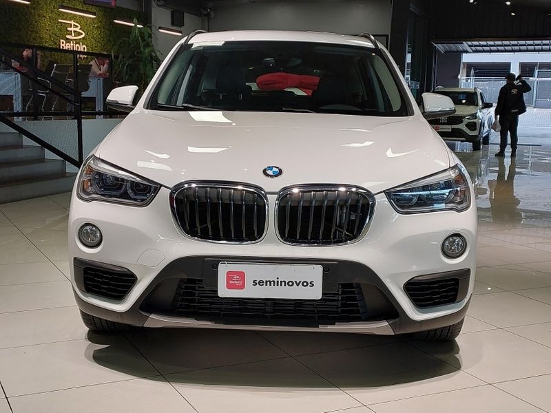 BMW X1 2.0 16V TURBO ACTIVEFLEX SDRIVE20I 4P AUTOMÁTICO 2016/2016 BETIOLO NOVOS E SEMINOVOS LAJEADO / Carros no Vale