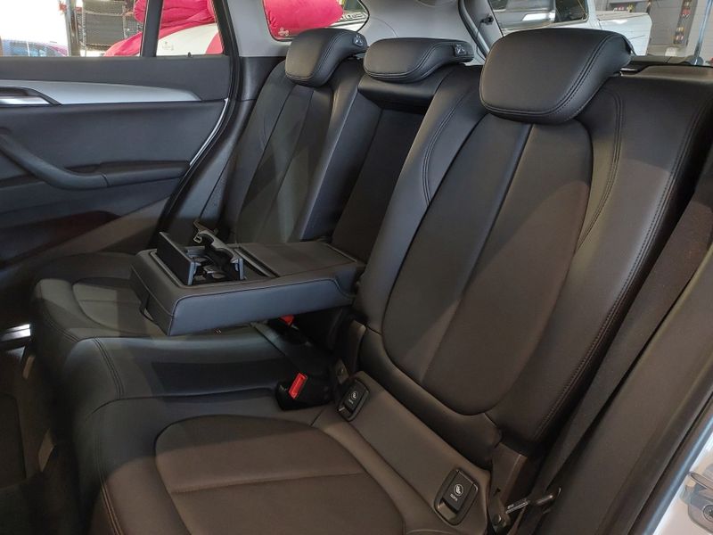 BMW X1 2.0 16V TURBO ACTIVEFLEX SDRIVE20I 4P AUTOMÁTICO 2016/2016 BETIOLO NOVOS E SEMINOVOS LAJEADO / Carros no Vale