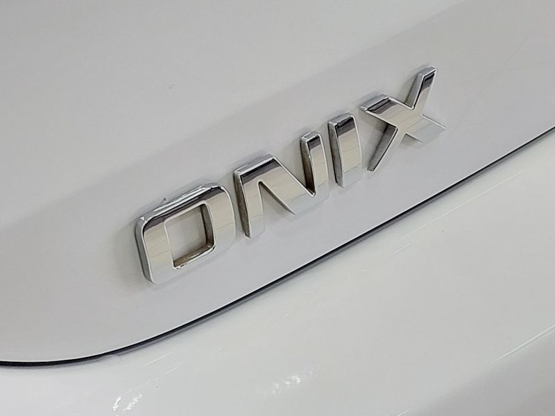 Chevrolet ONIX 1.0 FLEX LT MANUAL 2022/2023 BETIOLO NOVOS E SEMINOVOS LAJEADO / Carros no Vale