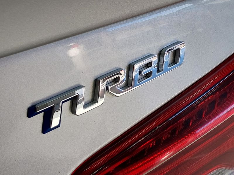 Chevrolet ONIX 1.0 FLEX LT MANUAL 2020/2020 BETIOLO NOVOS E SEMINOVOS LAJEADO / Carros no Vale