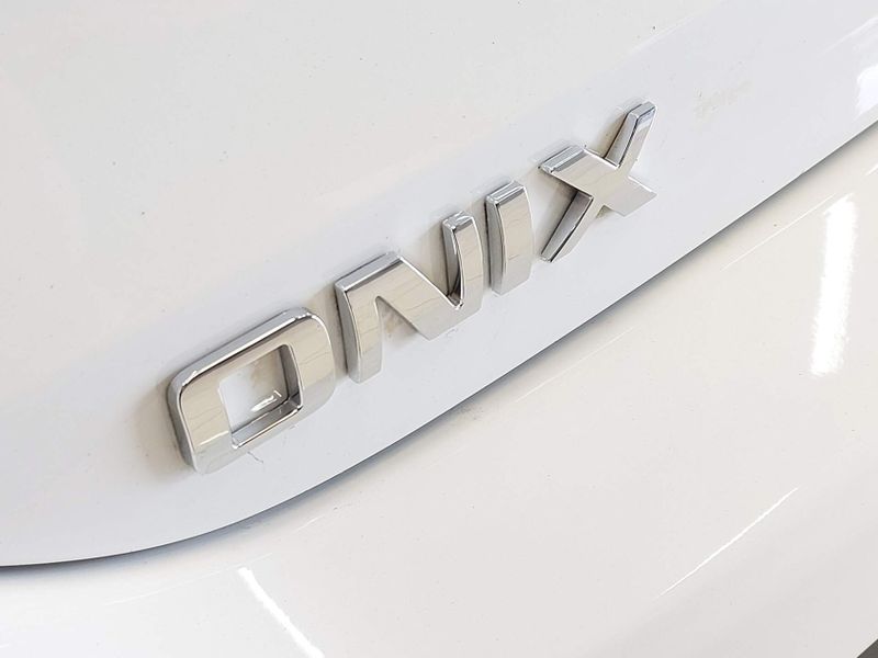 Chevrolet ONIX 1.0 TURBO FLEX LT MANUAL 2022/2023 BETIOLO NOVOS E SEMINOVOS LAJEADO / Carros no Vale