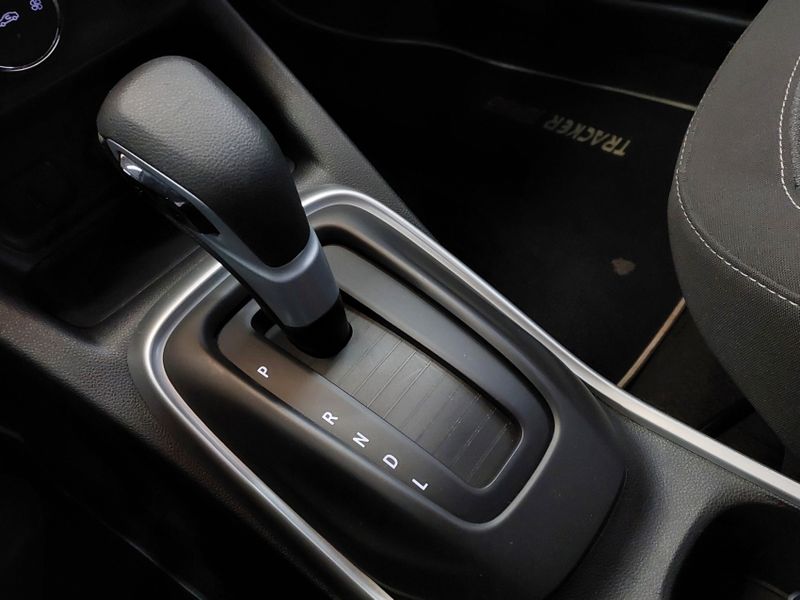 Chevrolet TRACKER 1.0 TURBO FLEX LT AUTOMÁTICO 2021/2021 BETIOLO NOVOS E SEMINOVOS LAJEADO / Carros no Vale