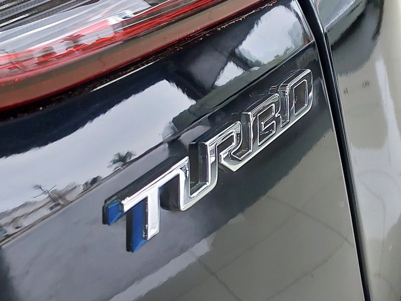 Chevrolet TRACKER 1.0 TURBO FLEX LTZ AUTOMÁTICO 2022/2022 BETIOLO NOVOS E SEMINOVOS LAJEADO / Carros no Vale