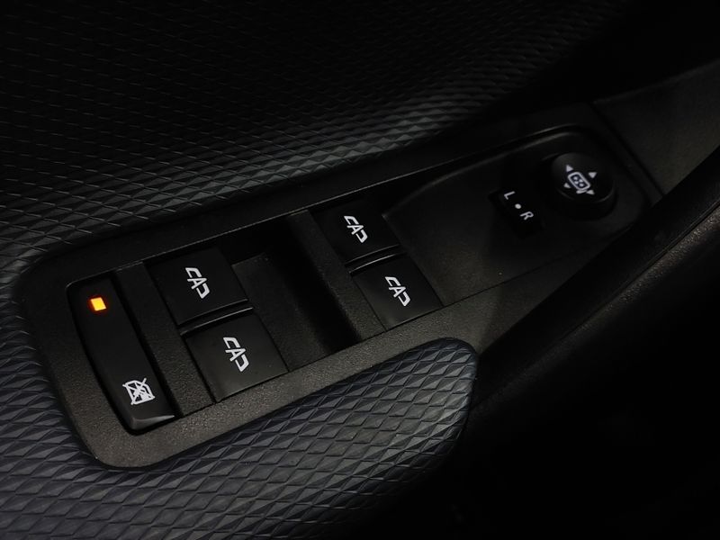 Chevrolet TRACKER 1.0 TURBO FLEX PREMIER AUTOMÁTICO 2021/2022 BETIOLO NOVOS E SEMINOVOS LAJEADO / Carros no Vale