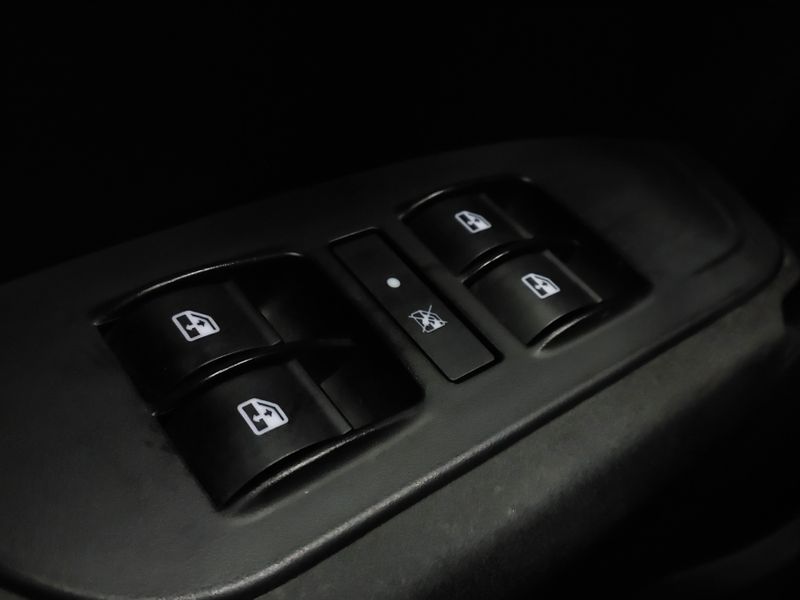 Fiat CRONOS 1.0 FIREFLY FLEX DRIVE MANUAL 2023/2024 BETIOLO NOVOS E SEMINOVOS LAJEADO / Carros no Vale