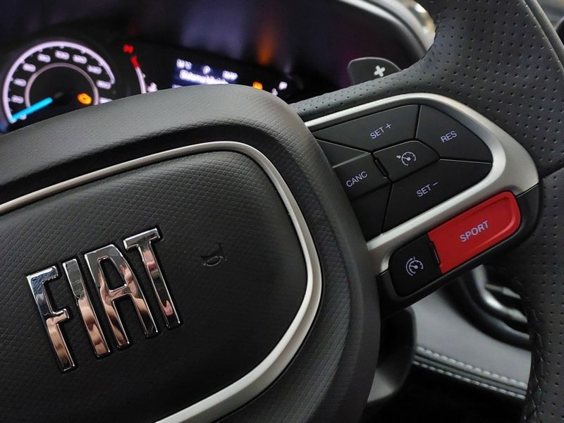 Fiat FASTBACK 1.0 TURBO 200 HYBRID AUDACE CVT 2024/2025 BETIOLO NOVOS E SEMINOVOS LAJEADO / Carros no Vale